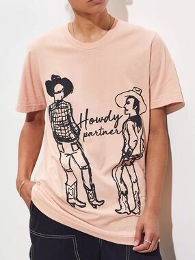 Urban Outfitters - Howdy Partner Graphic Tee - Men's Pink Crewneck Shirt